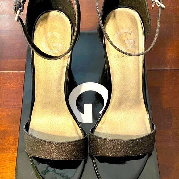 Guess Open Toe Chunky Heel - Picture 5 of 7